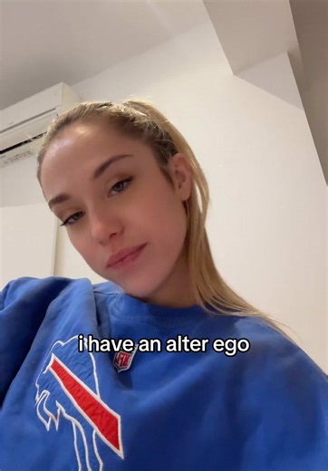 כשהגלים מתחזקים – סדרת Alter Ego מרתקת