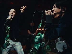 MAX - LOVE INSANE (Feat. JAY of ENHYPEN) [Alt Music Video]