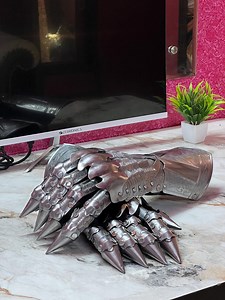 Nazgul Gauntlet: Handmade Metal Armor Glove - Gothic Knight Cosplay - Etsy