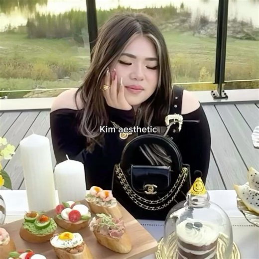 Krew Reacts to Aesthetic Trends