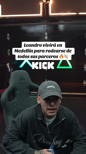 Leandro: Su Nueva Vida en Medellín con los Parceros