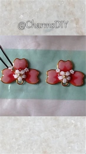 DIY UV RESIN EARRINGS | HOW TO MAKE AN UV RESIN JEWELRY? | Making Beautiful Flower Earrings #shorts