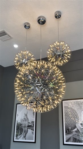 🤯🤯🤯 us after seeing this vacation home next to Disney World 🤯🤯🤯 The Royal Mansion at Reunion (RVH_004) will blow away your ENTIRE group — dare we say it’s the ultimate vacation for your Orlando getaway? Drop “Royal” down below if you want more details, or if you want us to hook you up with a stay! #magicalvacationhomes #orlando #orlandovacationhomes #luxuryhomes | Magical Vacation Homes