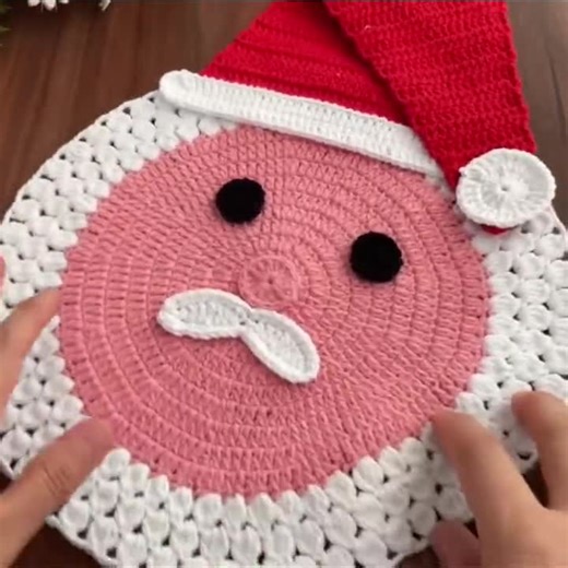 Crochet Santa Placemat Pattern PDF for Christmas Table Decor, Holiday Dinner Setting Mat - Etsy