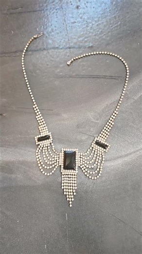 ART DECO NECKLACE!