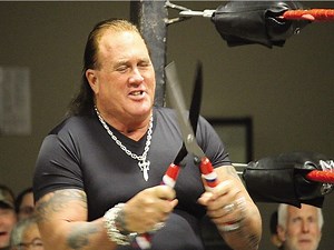 Semi-retired WWE, WCW star Brutus 'The Barber' Beefcake struts and cuts his way through Sask.