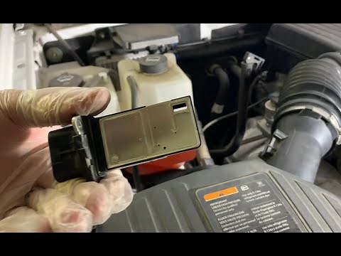 How to Clean a Mass Air Flow Sensor Chevy Colorado (GMC Canyon, Hummer H3)
