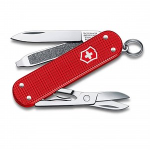 Out Now! Alox Limited Edition 2018 🙌 Featuring three of the most popular pocket knife models in the Alox range with scales in this exciting new color “Berry red”. Adding a touch of color to everyday life is simplicity itself. 👉 Your link to product info: https://fcld.ly/fkdzwu1 #MyVictorinox | Victorinox