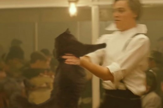 Cat replaces Kate Winslet opposite Leo DiCaprio in hilarious ‘Titanic’ parody
