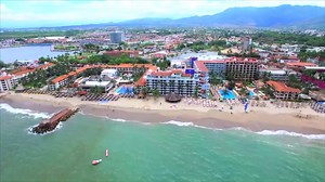 ¡Disfruta tus vacaciones en familia en el mejor hotel ubicado a pie de playa! 👨‍👩‍👧‍👦🌊🌴 | Crown Paradise Club Puerto Vallarta