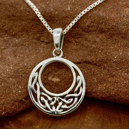 Sterling Silver Celtic Knot Circle Pendant Necklace - Edinburgh - Etsy