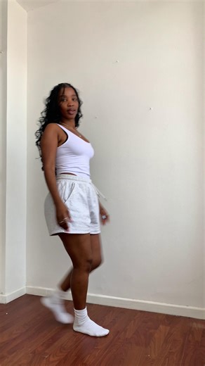 The New Balance 1906R: The intersection of speed and structure. @pamzokuhle knows the real deal. 🤍🌠 New Balance Grey 1906 Sneaker R2200 (3227287): https://ow.ly/goBr50XHnIr | Office London
