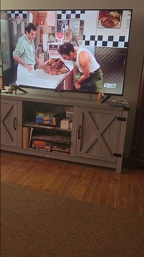 Seinfeld clip. calzone kramer paying in charge