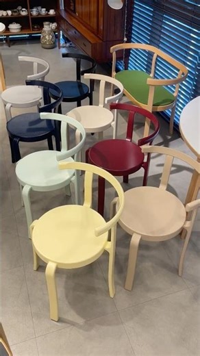 매그너스 올레센 8000 시리즈 컬러 체어 Magnus Olesen 8000 Series Colored Chair(디자이너:Rud Thygesen & Johnny Sørensen)