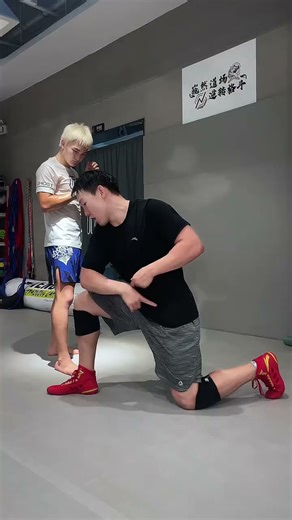 Freestyle Wrestling: Flash-like Leg Grab, Fearless of Knee Strikes #wrestling 自由式摔跤闪现抱腿无惧顶膝