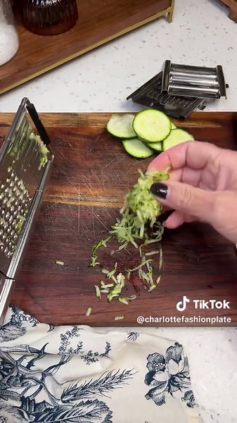 Your new favorite kitchen gadget! Loving this 4 in 1 handheld slicer/grater. It’s easy to use, easy to clean and easy to store! #kitchen #kitchengadgets #kitchenhack #kitchenmusthaves #cookinghacks