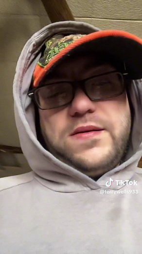 Terry wells 32 on TikTok