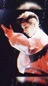 少年瞳仁灵动，水晶珠一样的吸引人，任他们多漂亮，都未及你矜贵@M鹿M ​​​