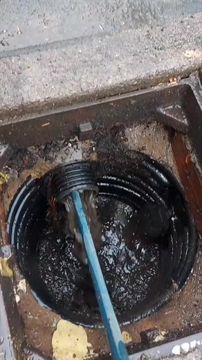 Little storm blockage. #jetting #stormdrain #draintik #drain #drains #drainage #drainclean #drainunblocking #draincleaning #drainpipe #drainer | Ella Wilson