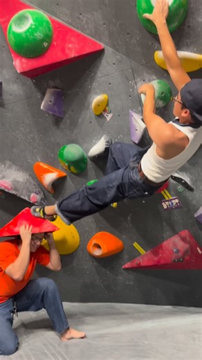 Flow State Bouldering Gym on Instagram: "Might be the best climbing costume for Halloween 👏 #halloween #bouldering #boulderlife #costume #fyp #boulderlife #climbingreels #climbinggym"
