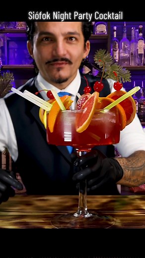 Siófok night party cocktail 🍸 #Magyarország #Hungary #budapest #siofok #mrtommas #cocktail #LaSiesta #bartender #magyartiktok #hungarytiktok #nektekbe #4you #fypシ #fypシ゚viral #fypage #bar #nektekbe #foryoupage #tik_tok #fyt #4u @whiskeycaveroom @jontaffer @Your bartender @Varga Tamás @Szonja_Official_ @MwDesignBp @Strasszer Bálint @b_szonja🌹