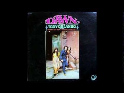 Tony Orlando & Dawn ~ Tie a yellow Ribbon round the old Oak Tree (1973)