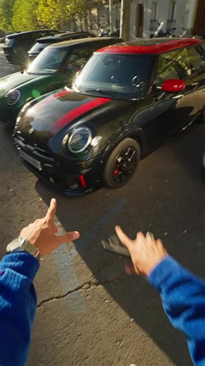 Fahrt eurer perfektes Match: Mehr als nur ein Trim oder eine Farbe, es ist euer persönlicher MINI! Der fährt sich nicht nur ganz wie von selbst, sondern ganz wie ihr selbst. 🚗✨ Konfiguriert jetzt euren MINI: https://shortlink.ets.azure.bmw.cloud/PnM8P #MINICooper #MINIJCW #MINILife #Mood MINI Cooper E: WLTP Energieverbrauch kombiniert: 14,3 kWh/100 km; WLTP CO2-Emissionen kombiniert: 0 g/km; CO2-Klasse: A; WLTP Elektrische Reichweite: 290-300 km. MINI JCW: WLTP Energieverbrauch kombiniert: 6,8 