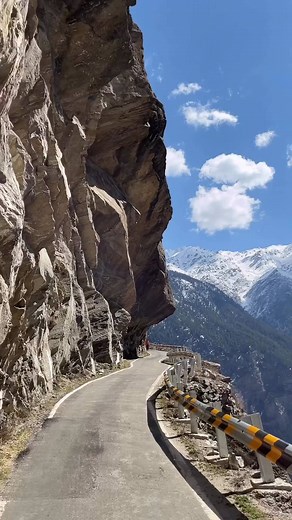 __ Sucide Point Roghi . . 🎥 @digital.trekker . . Use #tour2himachal or tag us for feature . . . #kalpa #sucidepoint #reelitfeelit #travel #kinnaur #rampurbushahr #spiti #offroad | Tour2Himachal