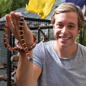 Gift | Vom giftigsten Tier und heilenden Pflanzen - CheckPod - Der Podcast mit Checker Tobi  | BR Podcast