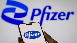 Pfizer issues 2025 outlook in-line with Wall Street, shares rise