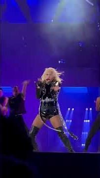 Lady Gaga #TheChromaticaBall - Metlife (Rain On Me)