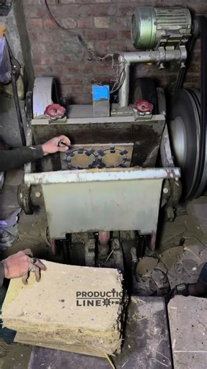 Transforming Raw Material into Cake Plates