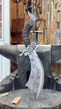 Forging the Curved Blade of Winds from Deepwoken-Roblox #blacksmith #gamer #roblox #deepwoken #blade