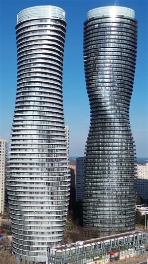 Mississauga's Marilyn Monroe Buildings