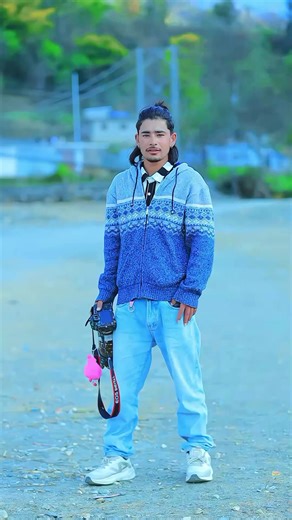 Charming Single Girl Poses that Captivate Everyone