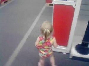 Tánc a média markt-ba:)