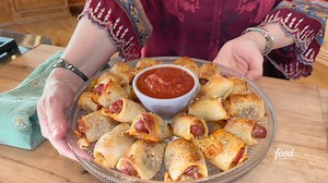 The Pioneer Woman - Ree Drummond wraps mini sausages, pepperoni, mozzarella and tomato sauce in pizza dough to create the perfect snack 😍 Get more recipes from Ree Saturdays at 10a|9c and subscribe to discovery to stream more episodes of the show: http://discoverypl.us/34WCE6K. #discoveryplus Make them ASAP: https://foodtv.com/3ubeIai. | Food Network