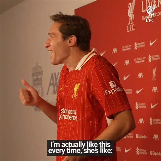 👍😆📸 Go behind the scenes on Federico Chiesa's signing day as he underwent his medical and performed his media duties at the AXA Training Centre ➡️ https://lfc.tv/3vQUrwv | Liverpool FC