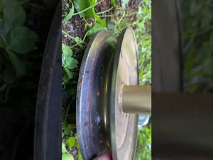 John Deere D105 Transmission Pulley Replacement DIY. ‪@creativepowersbygillgillia6826‬