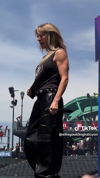 Ellie Goulding's Unforgettable Concert at Oracle Park