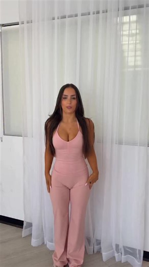 The honest activewear review is a 10/10… this outfit could be yours at 6pm AEDT TONIGHT!!!! 💕 | ELITE-N-TITLED