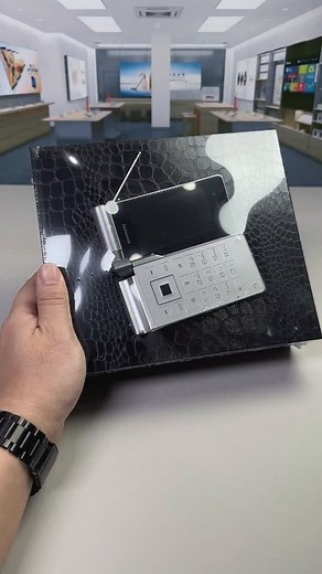 20K views · 2.1K reactions | Domestically produced high-tech digital smartwatches that are miles ahead of their foreign counterparts | kasim__tech | Facebook