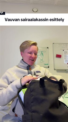 Mitä vauvalle on pakattu sairaalaan? Nyt ei oo kauheen kylmä, ja vauva menee suoraan ovesta lämpimään autoon, niin en kyllä tiedä tarviiko lämpöpussin lisäksi muuta kuin sisävaatteet ja pipon yms. Päivitän instaan sairaalasta, tuu sinne jos haluut seurata synnytystä @ frans.forsman. #synnytys