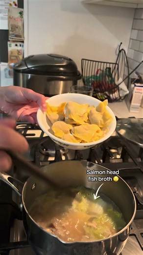 First homemade wontons 😋#cantonese #cantonesefood