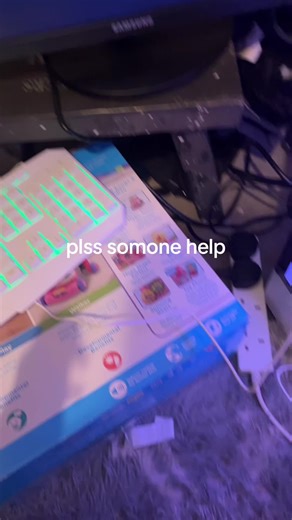 ??? (@stopstalkingme_222)’s video of lights are on but nobody's home