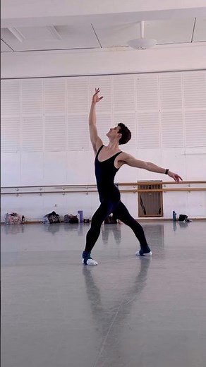 AMAZING Le Corsaire Turns by António Casalinho #ballet #danseur #balletdancer #balletvariation