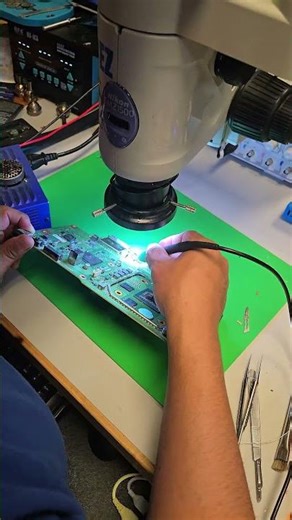 THERMAL CAMERA ON iPhone Motherboard Micro soldering Training - Day 2