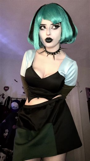 Exploring Gothic Fashion and Makeup Tips