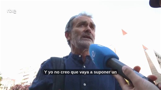 Cuando en la tele veas a Fernando hablarPon el among us a descargar