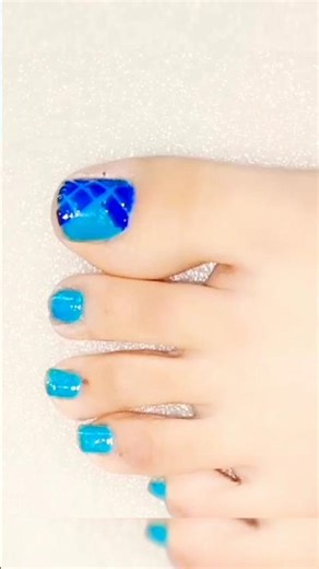 easy nail design 💙 #nailsofinstagram #nailart #easynailart #youtubeshorts #ytshorts #naildesign #yt